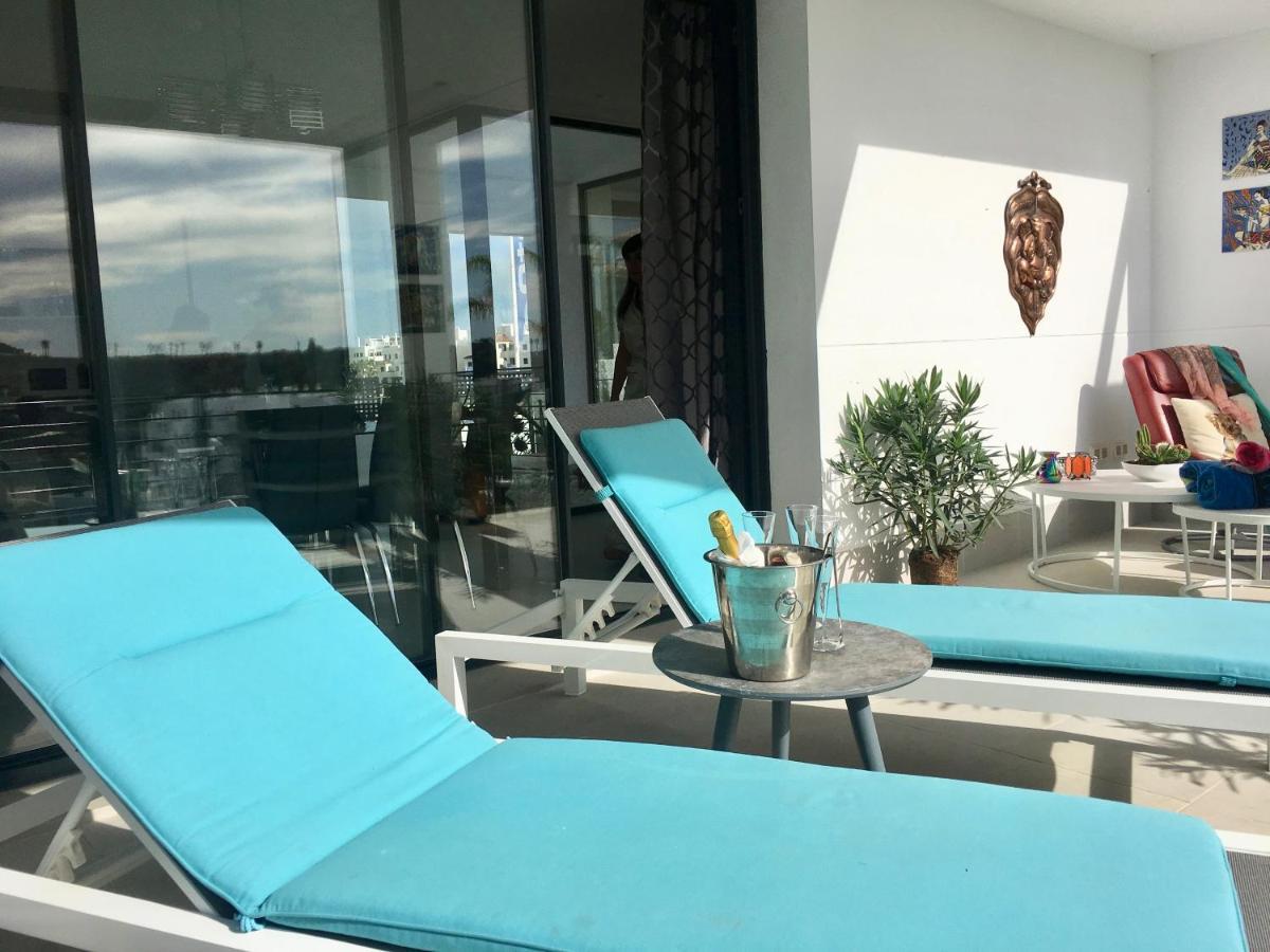Villa Luxury Chelsea For Golf & Relax In Location Estepona