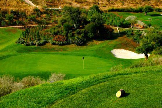 Luxury Chelsea For Golf & Relax In Location Estepona