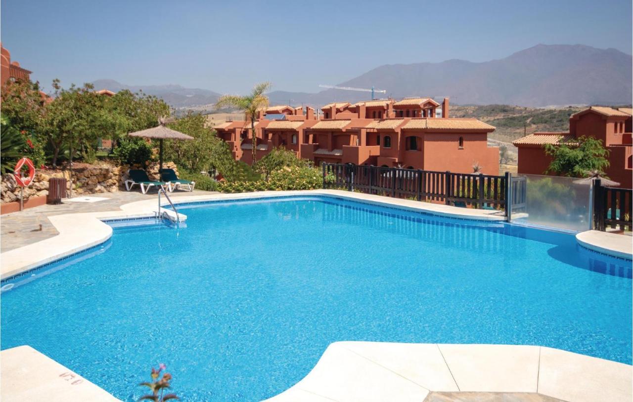 Apartment Beautiful Apartment In Estepona With 3 Bedrooms, Outdoor Swimming Pool And Swimming Pool *