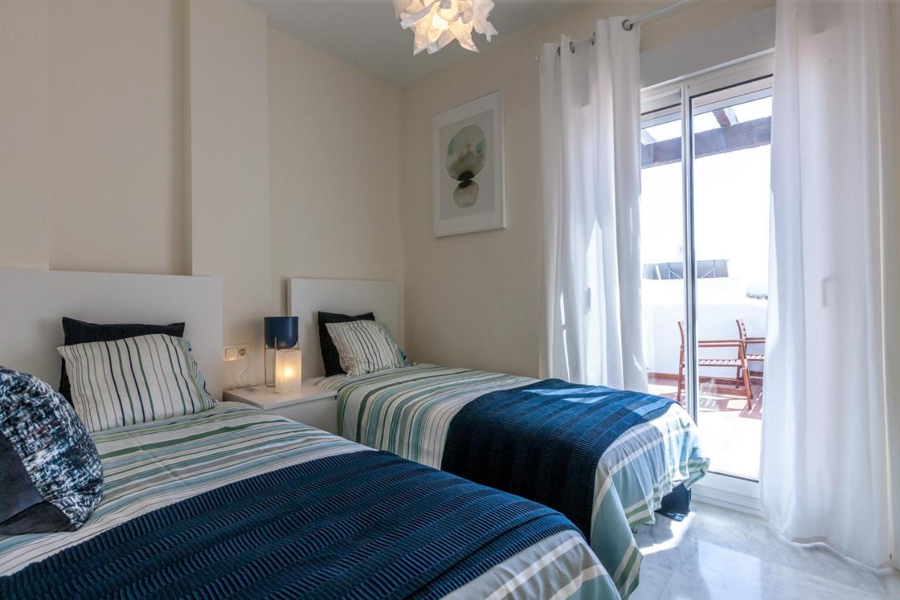 2269-superb Penthouse 2bedrooms, 2terraces Seaview Estepona