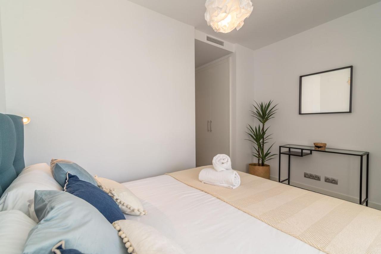 Vacation Marbella I Le Mirage Retreat, New Condo, Pool * Estepona
