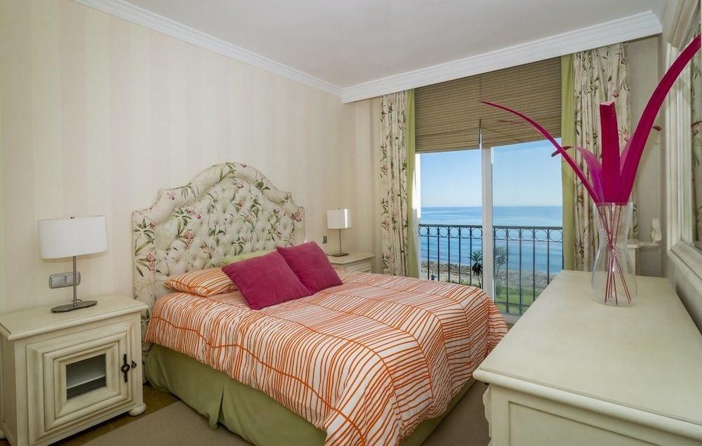 Apartment Hb First Line In Hacienda Roomservice Estepona