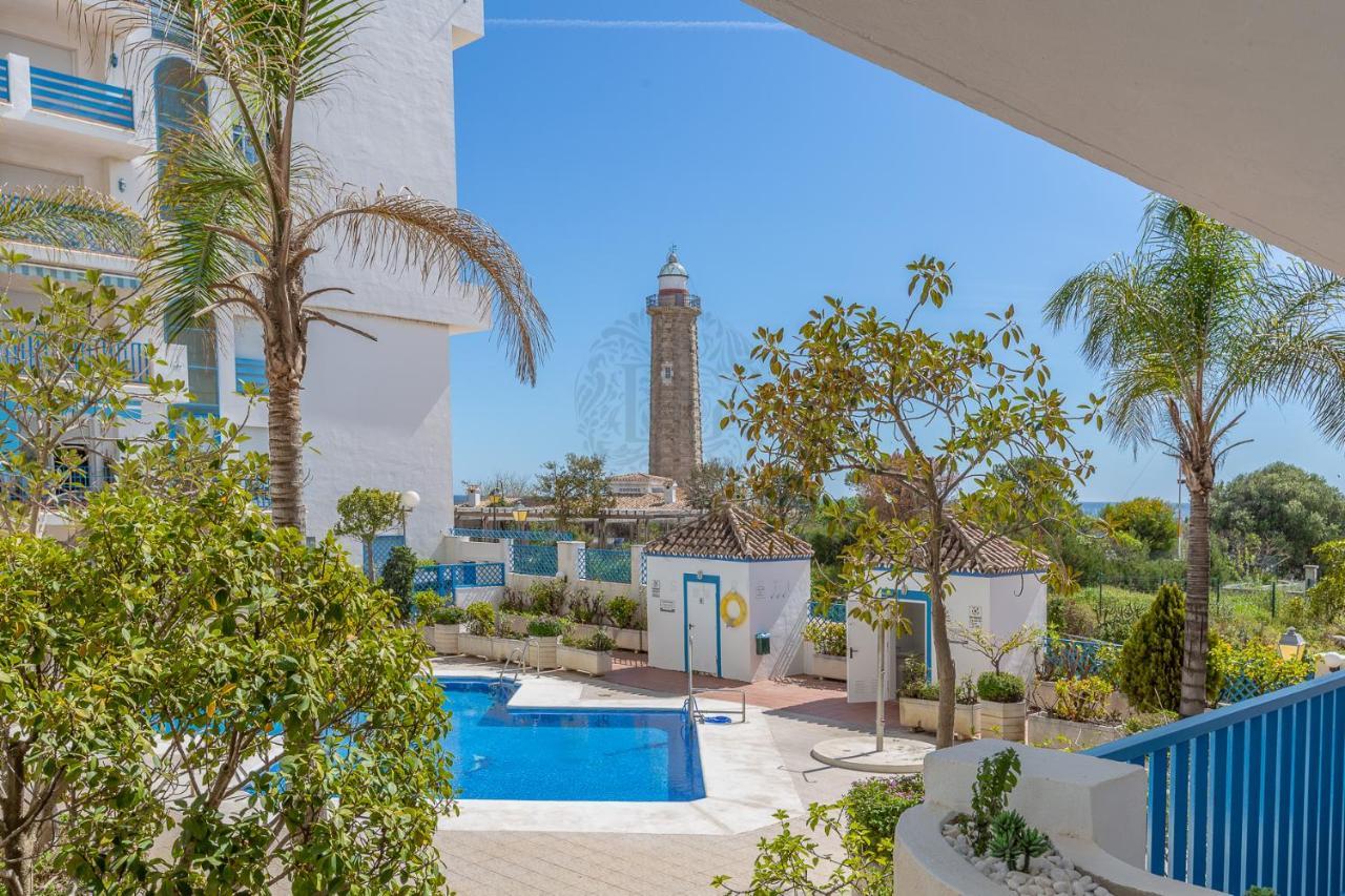 El Faro Iv Apartment *