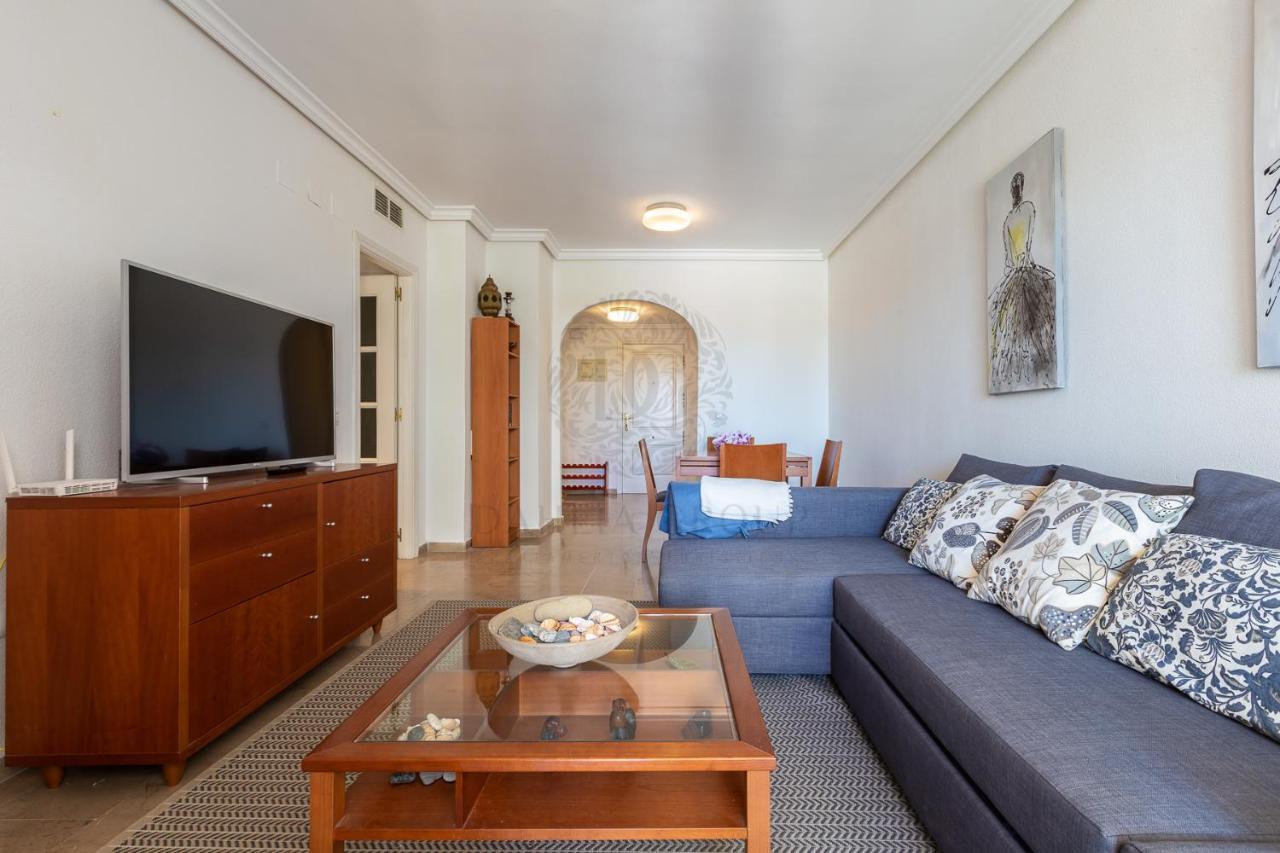 El Faro Iv Apartment *