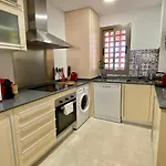 Resort Style 2 Bedroom Apartment In The New Golden Mile Free Wifi & Parking