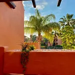 Resort Style 2 Bedroom Apartment In The New Golden Mile Free Wifi & Parking