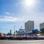 Lovely 1 Bedroom Apartment With Sea Views And Pool