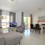 Estepona Port Apartment Sol