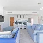 Luxury Apartment Paraiso Pueblo