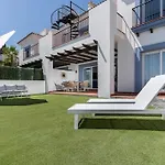 Luxury Apartment Paraiso Pueblo