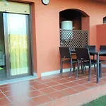 Apartamento De Dos Dormitorios Y Un Bano Con Piscinas Y Jardines Cercano A La Playa