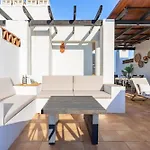 Penthouse In Estepona With Panoramic Sea View