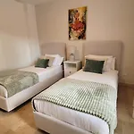 Apartment In El Presidente Beach Side New Golden Mile
