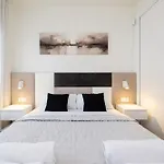 City And Beach Apartment, Estepona 100Mts From The Beach