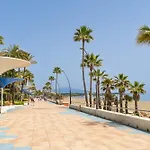 Ar20 Stunning Two-Bed With Sea Views