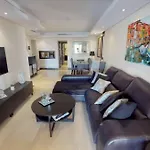 Departamento En Complejo Residencial Bahia Del Plata, Estepona, Espana