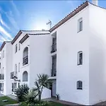 Elegant Apt Close To The Beach