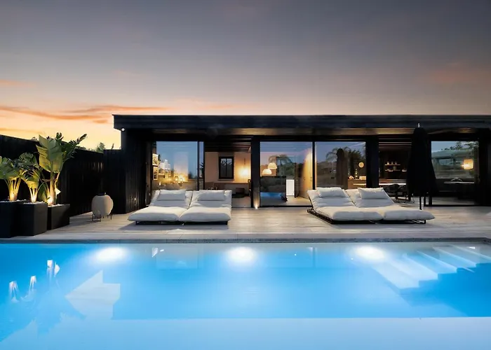 Unique Design 4 Bedrooms Casa Del Sol Estepona