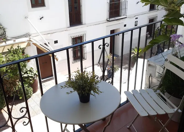 Impressive Apartment With 3 Bedrooms Metres From The Beach