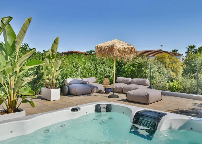 Luna Del Mar - Luxury Apartment With Jacuzzi