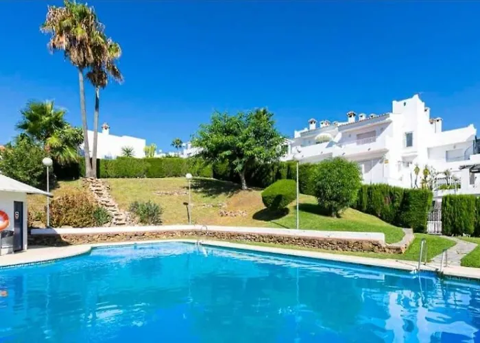 3-Min Walk To Beach , Pool , Estepona , 3Br