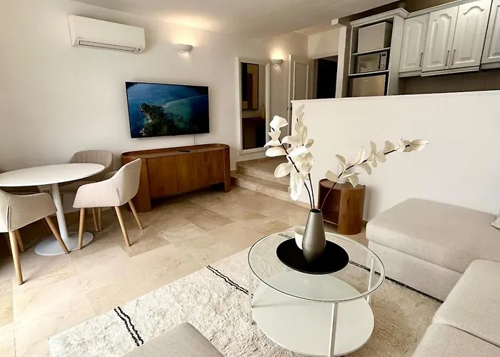 Elegant Apt Close To The Beach
