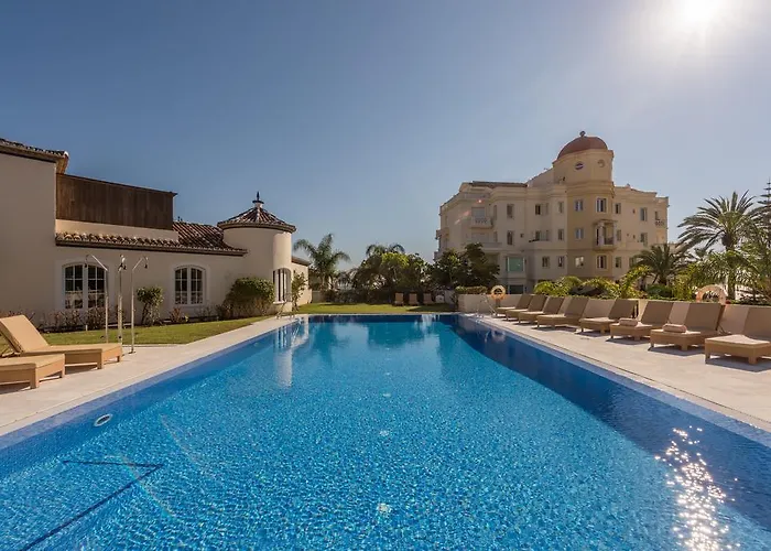 Las Dunas Suites & Apartments