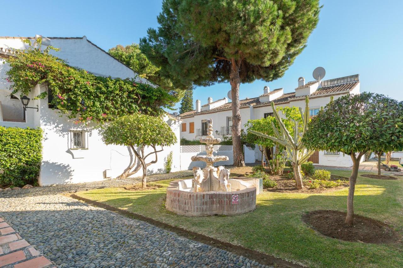 Apartamento En Playa Benamara * Estepona