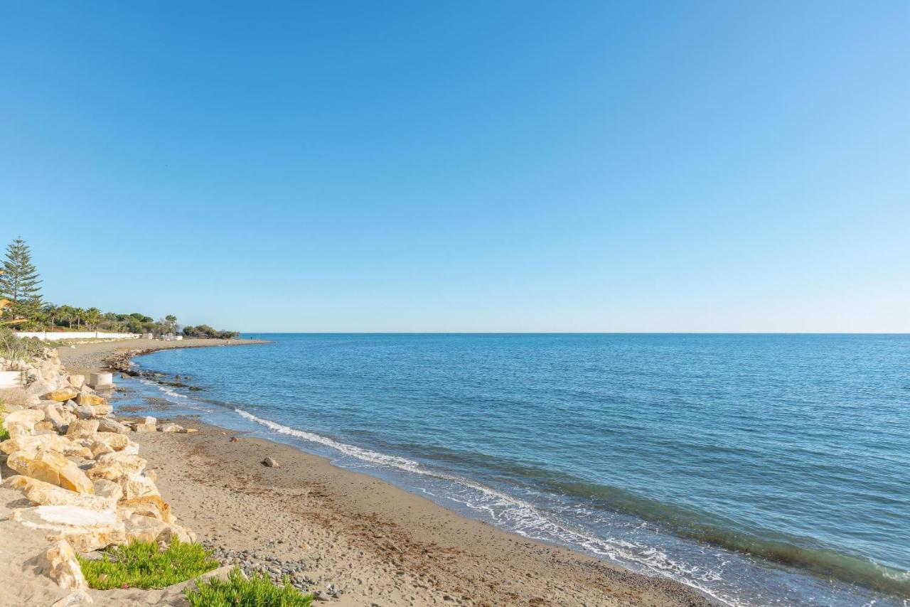 Apartamento En Playa Benamara Estepona
