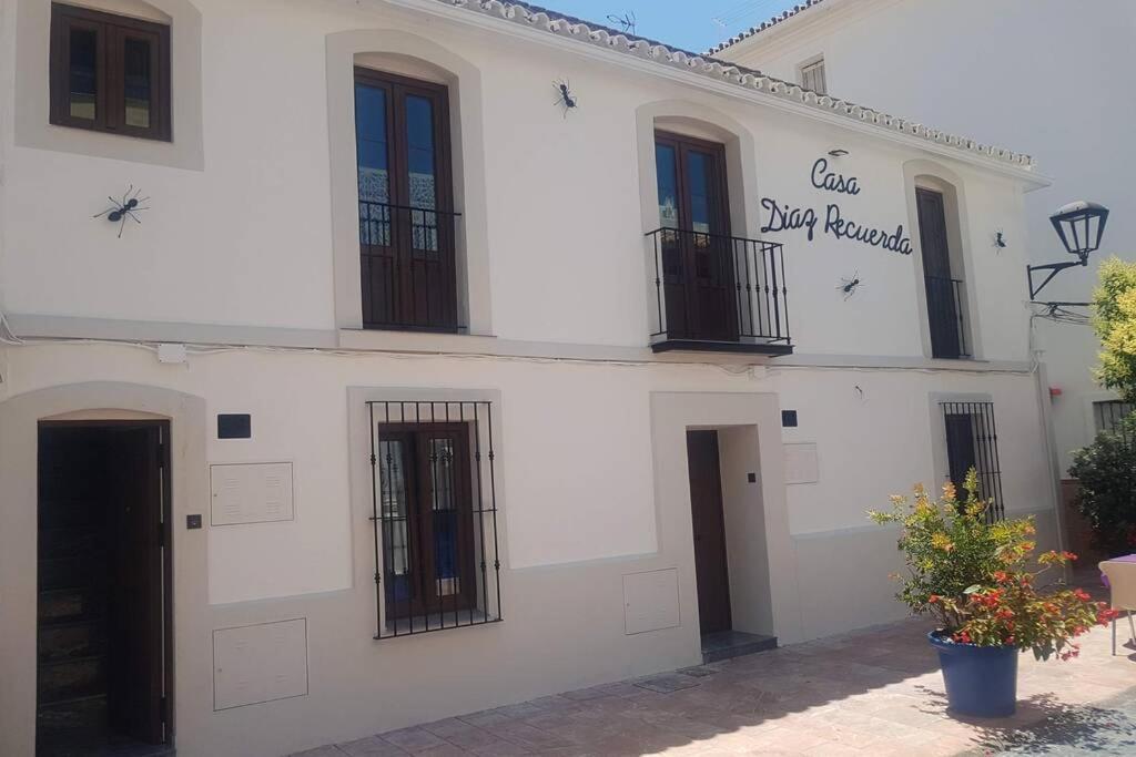Calle Caridad - Casa Diaz Recuerda - Alto Apartment