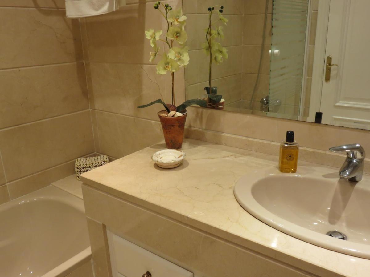 Beachside Apartment Estepona