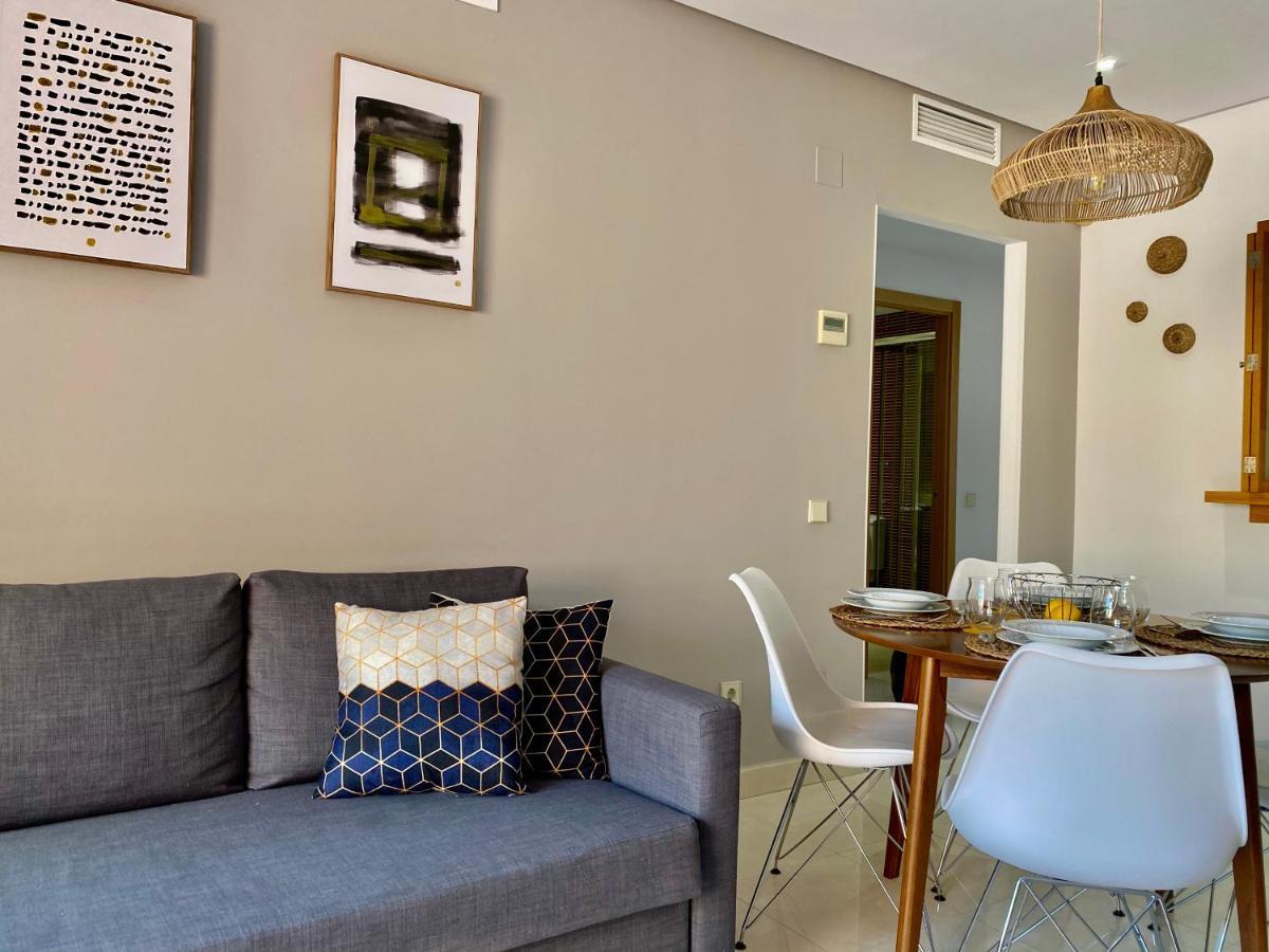 Style 2 Bedroom In The New Golden Mile Free Wifi & Parking *