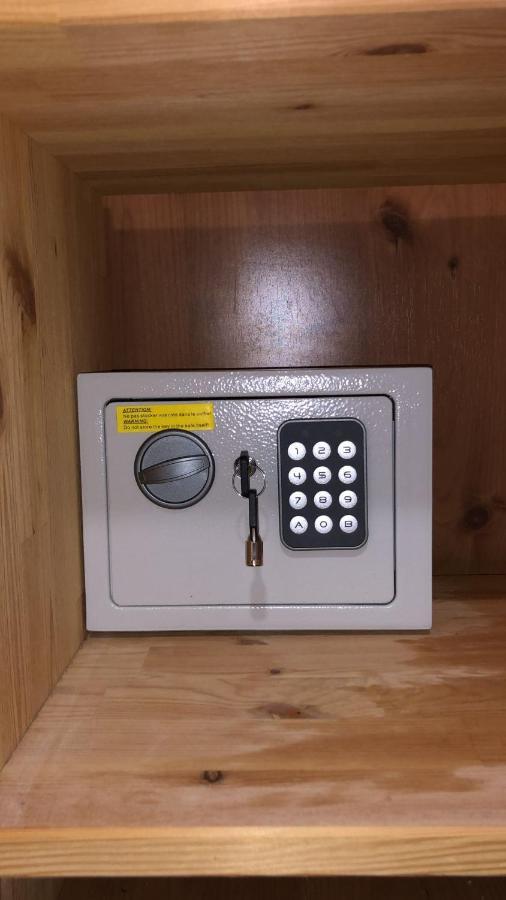 Apartment Free Parking, 40 Meters From The Beach, Wi-fi, Ac