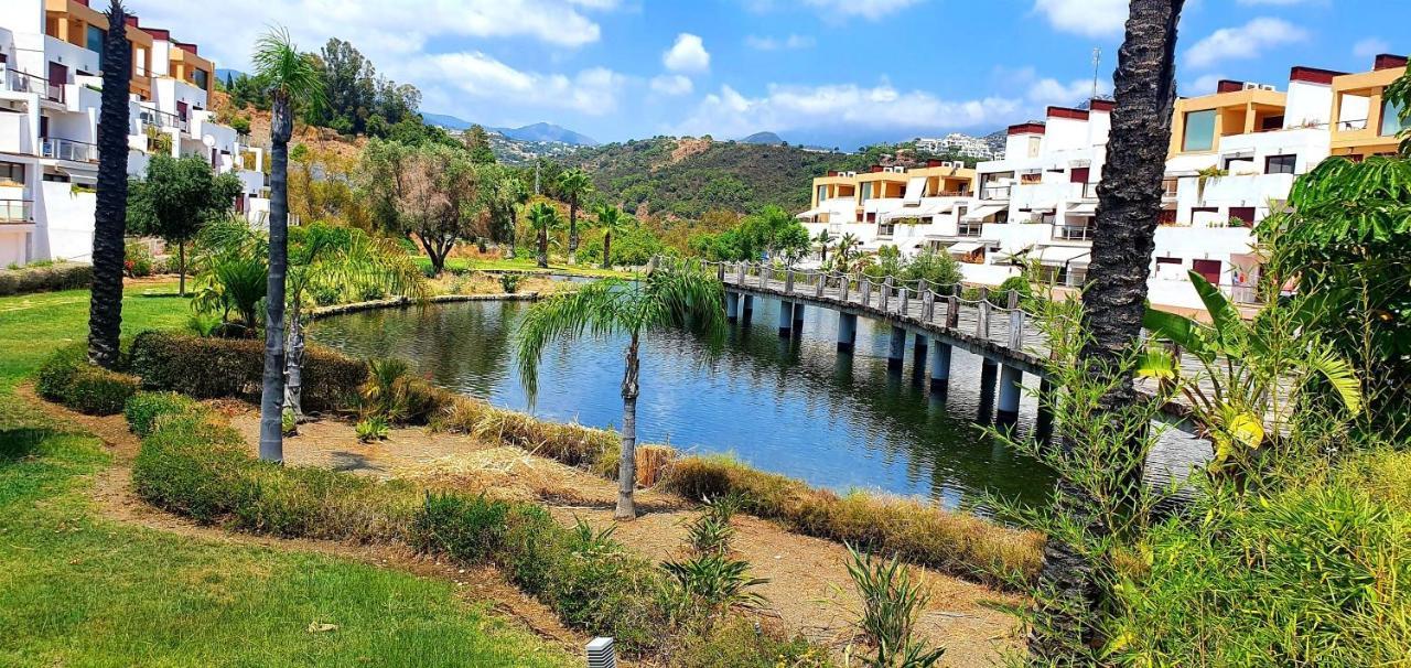 Feels-like-holiday-pure * Estepona