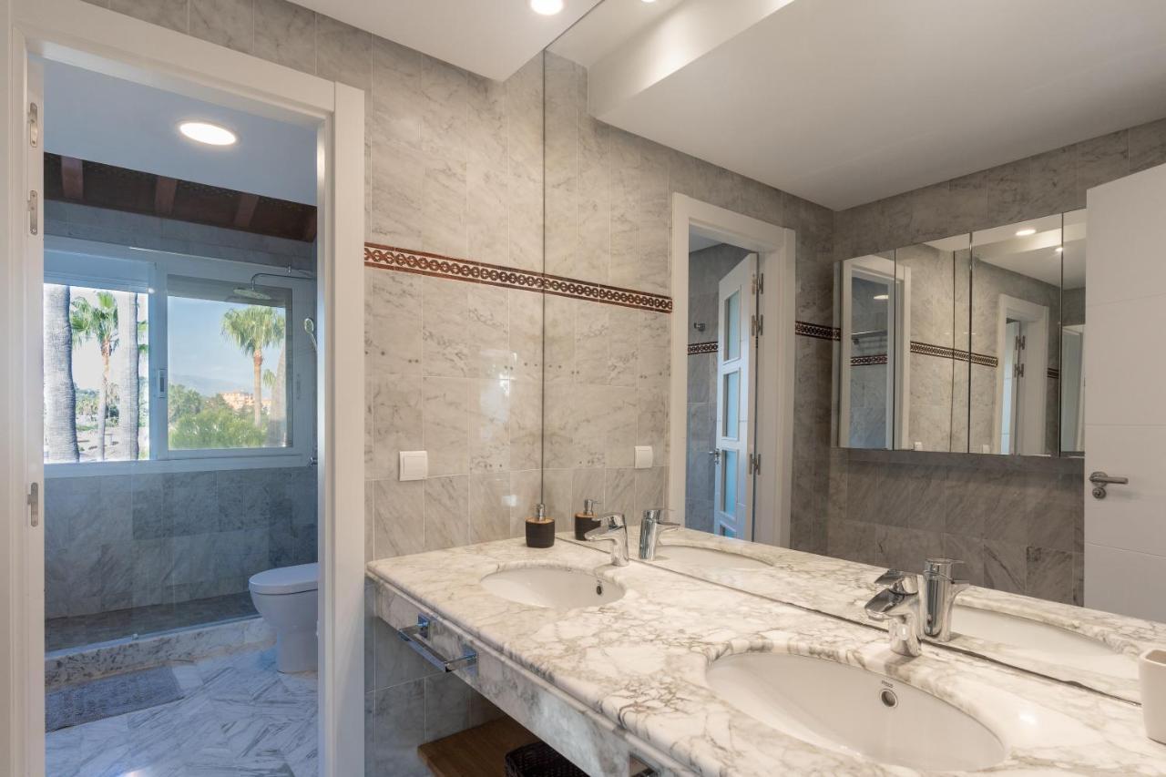 Townhouse Beachfront In Costalita Vakantiehuis Estepona