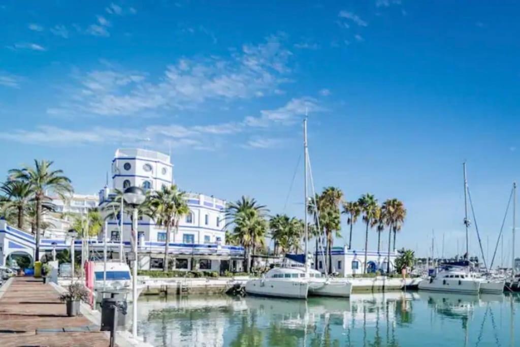 Lovely 1 Bedroom With Sea Views And Pool Apartment *