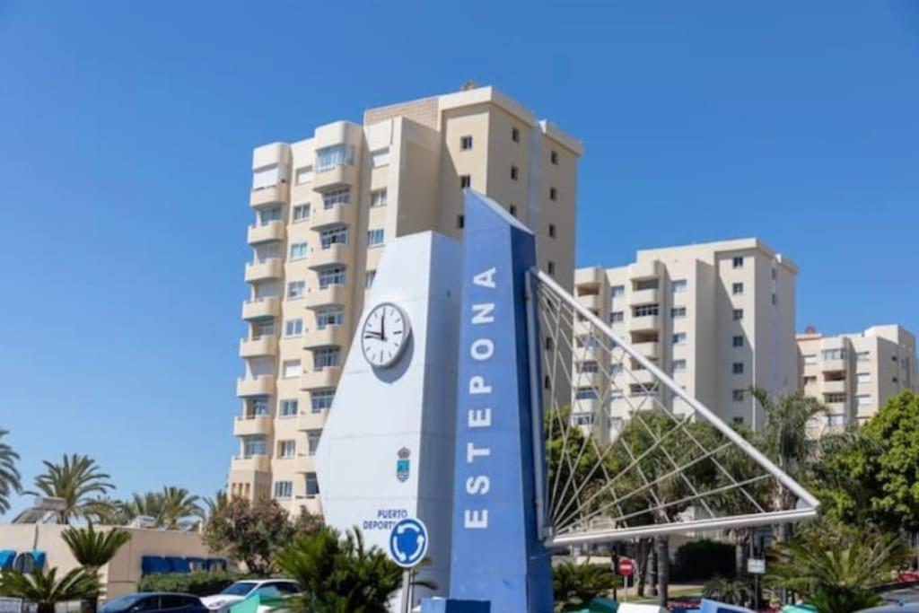 Lovely 1 Bedroom With Sea Views And Pool Apartment *