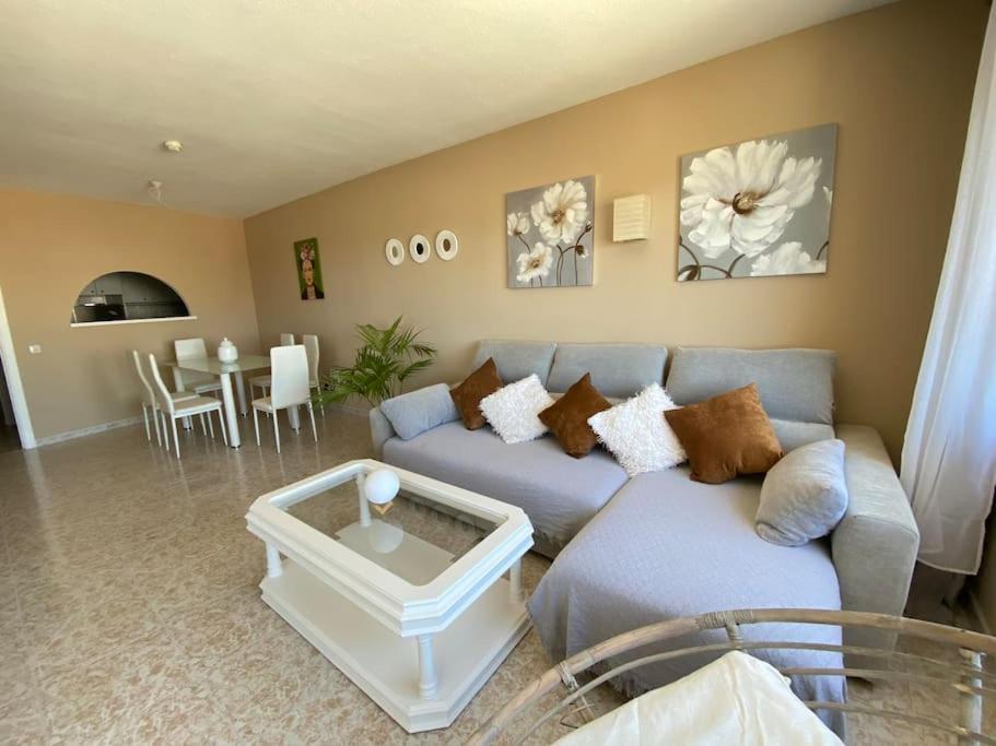 Lovely 1 Bedroom With Sea Views And Pool Apartment *