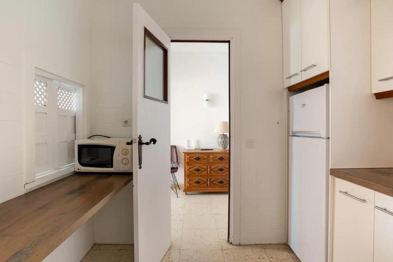 Apartment Paseo - In 1st Line Of Beach With Parking