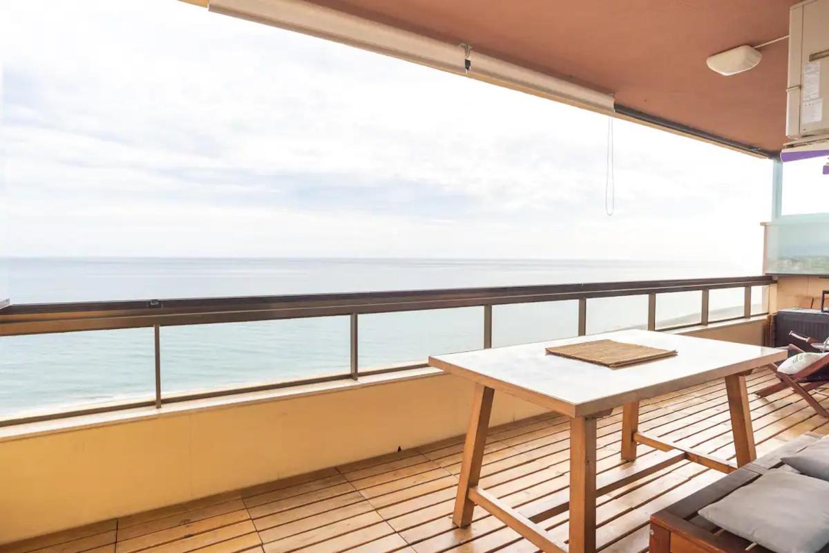 Paseo - In 1st Line Of Beach With Parking *