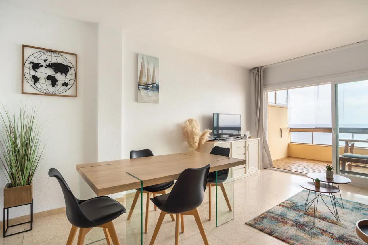 Apartment Paseo - In 1st Line Of Beach With Parking Estepona