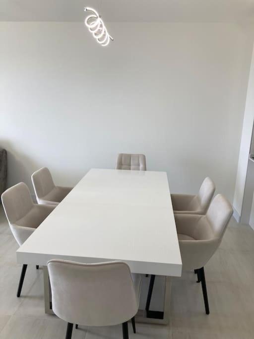 Coco Luxury 3 Bedrooms Apartment
