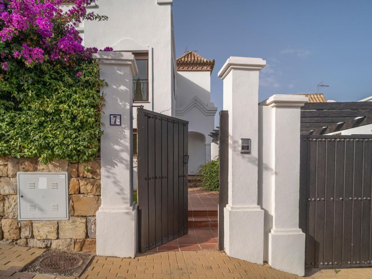Sanders Azata Golf Villas