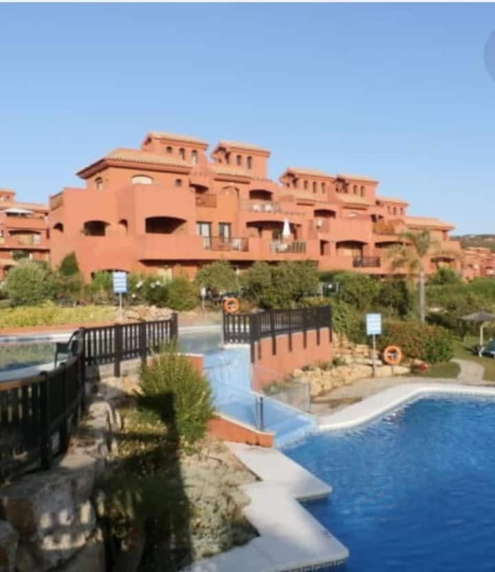 Apartment De Dos Y Un Bano Con Piscinas Y Jardines Cercano A La Playa