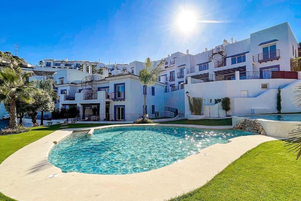 Luxury Paraiso Pueblo