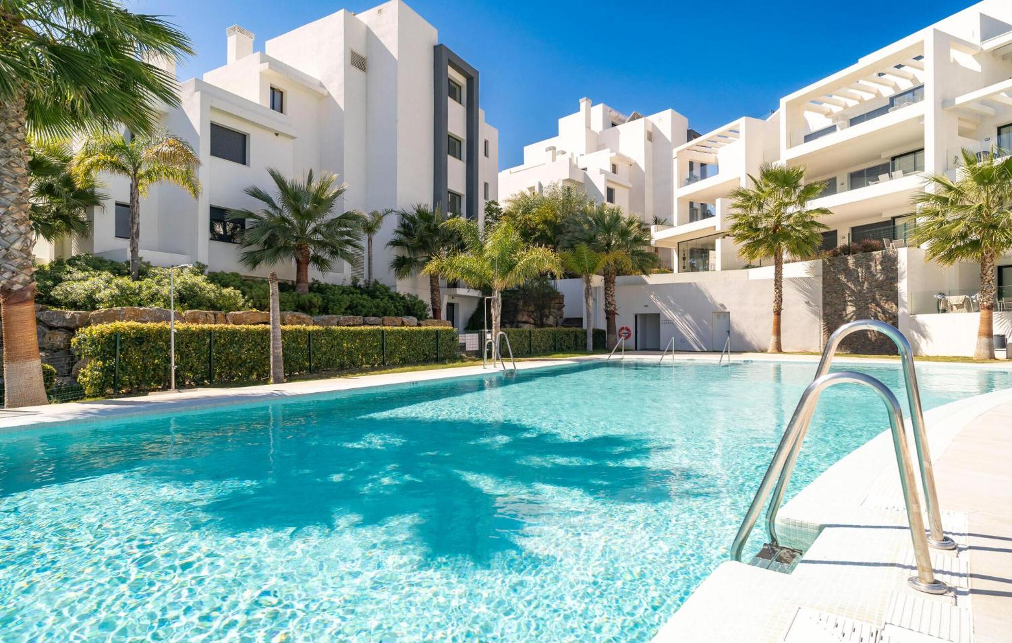 3 Bedroom Amazing In Apartment Estepona