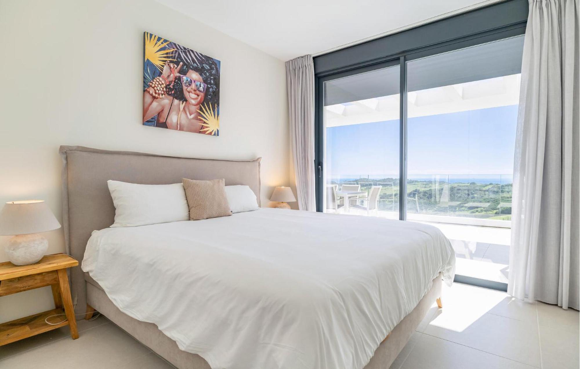 3 Bedroom Amazing In Apartment *