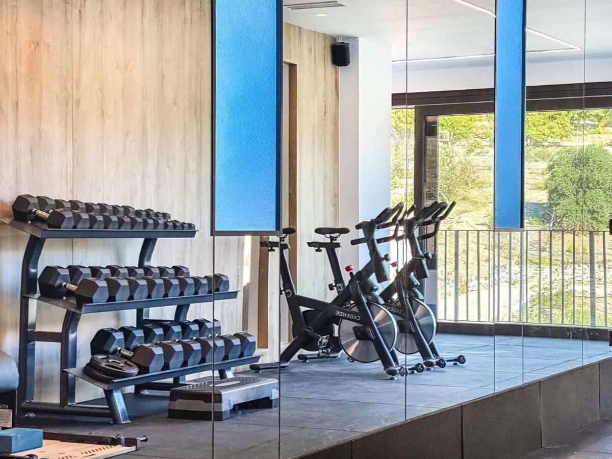 Paraiso W Parking Gym Pool Lounge Cinema