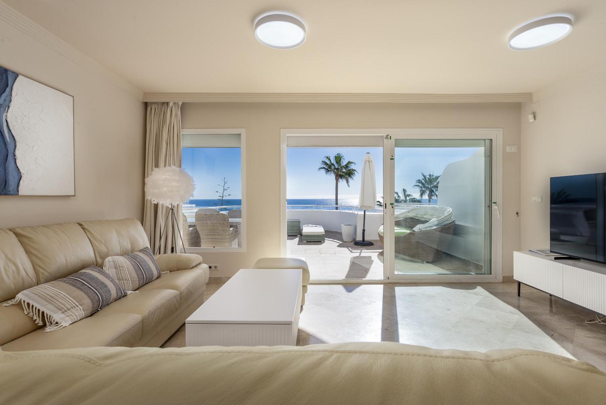 Sinfonia - 2br, Pool Apartment *