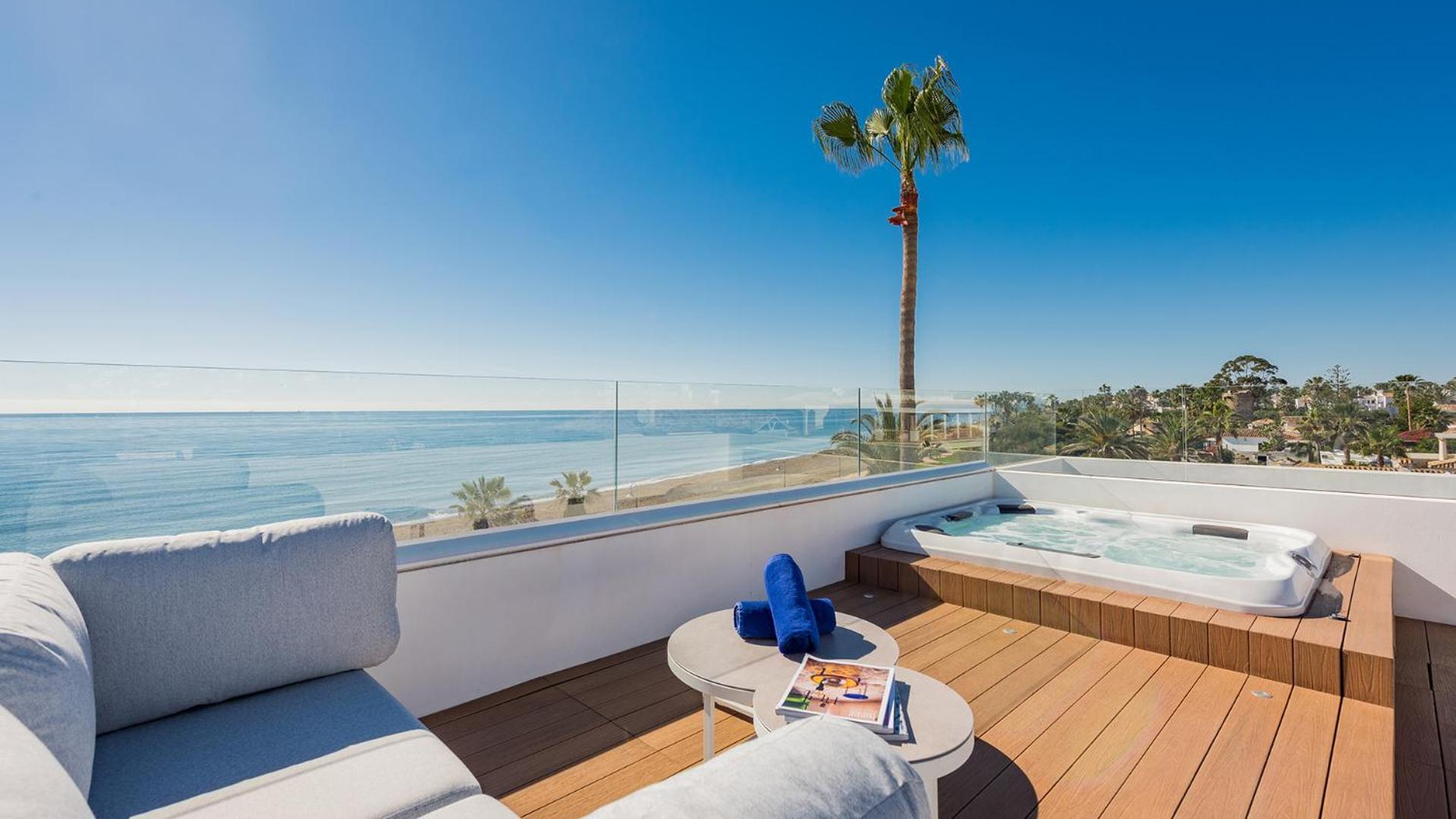 Vacation Marbella I Imare Waterfront, Beachfront Villa, Rooftop Jacuzzi, Indoor Villa